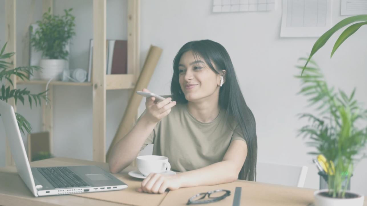Структура базы данных и связи между таблицами на экране компьютера